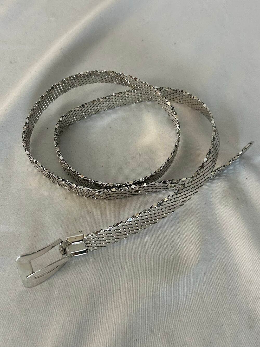 Silver Metal Mesh Belt Adjustable Grommet Buckle Y2K Disco 29” - Picture 1 of 9